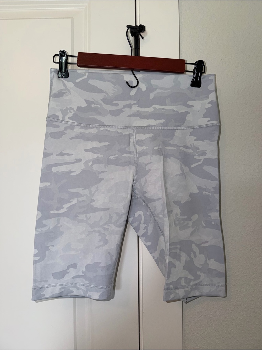 Lululemon Align High-Waist Gray Camo Women’s Bike Shorts